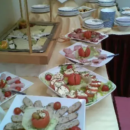 Cerano Am Dom Ξενοδοχείο 3*