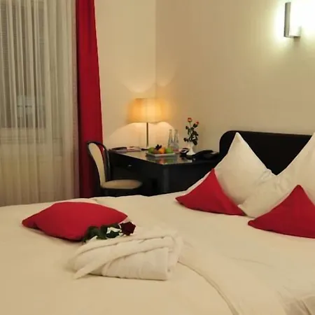 Cerano Am Dom Hotel