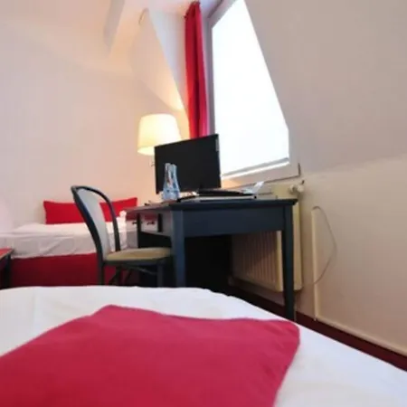 Cerano Am Dom Hotel Kolín nad Rýnem