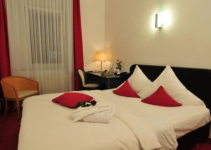 Cerano Am Dom Hotel 3*