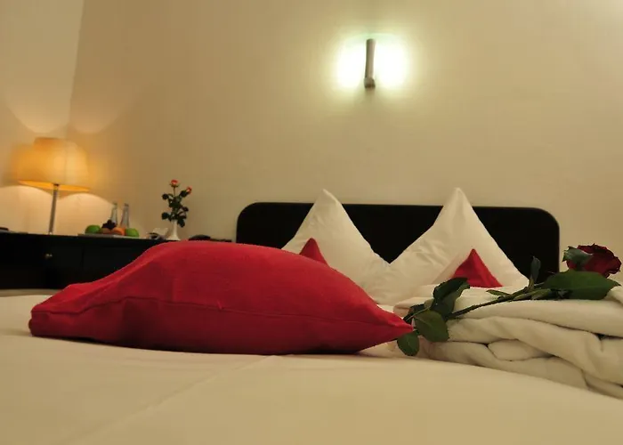 Cerano Am Dom Hotel Kolín nad Rýnem