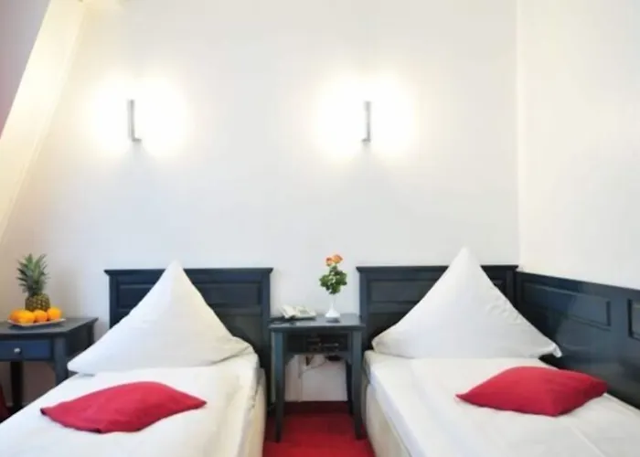 Cerano Am Dom 3* Kolín nad Rýnem