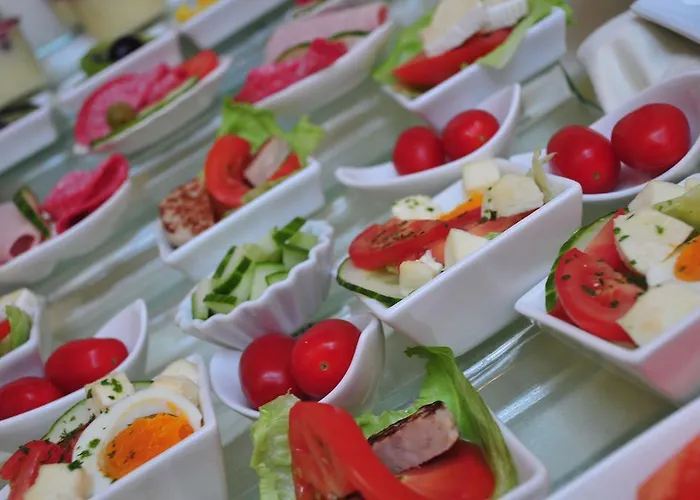 Cerano Am Dom 3* Kolín nad Rýnem