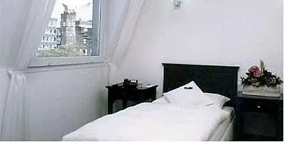 科隆教堂希拉诺酒店 酒店 3*