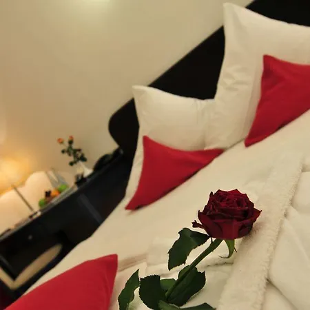 Cerano Am Dom Otel Köln