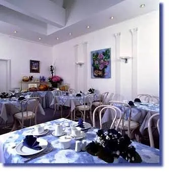 Hotell Cerano Am Dom 3*