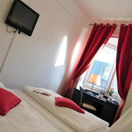 Cerano Am Dom 3* Köln