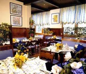 Cerano Am Dom 3* Köln