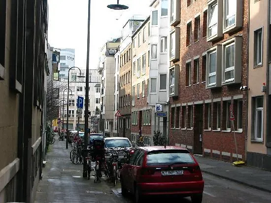 Hotel Cerano Am Dom Kolonia