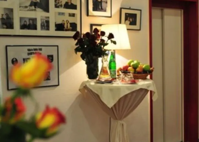 Cerano Am Dom Kolonia