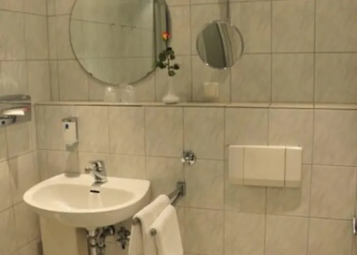 Cerano Am Dom 3* Kolonia