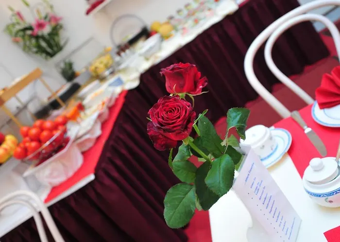 Cerano Am Dom Hotel 3*